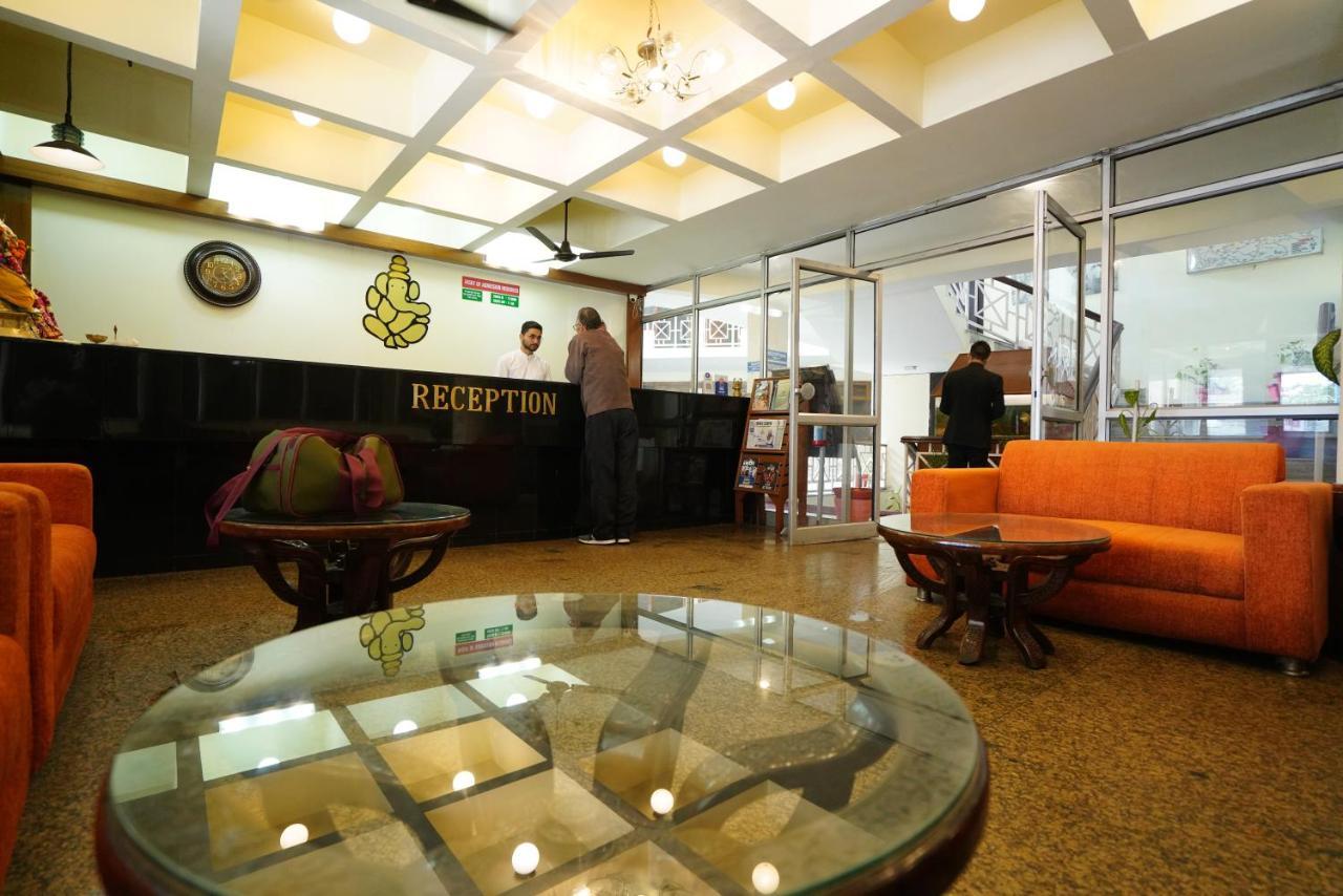 Hotel Gaurab Near Paltan Bazaar Деградун Екстер'єр фото