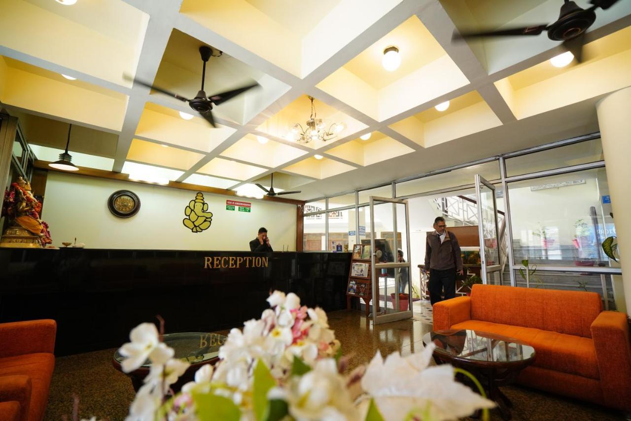 Hotel Gaurab Near Paltan Bazaar Деградун Екстер'єр фото